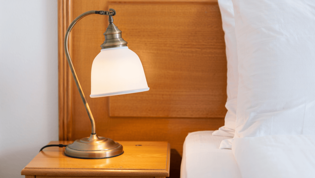 Iluminação na Decoração para Quarto Feminino Simples