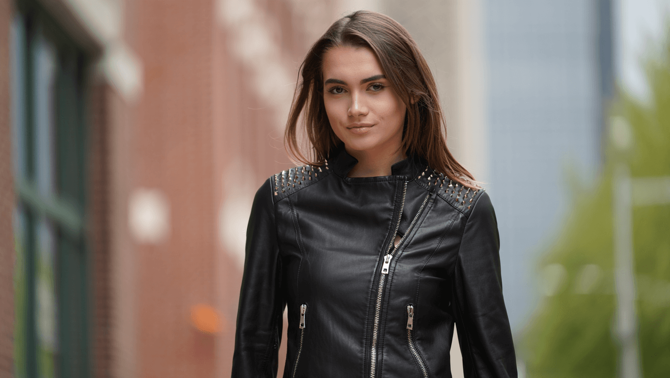 como usar jaqueta de couro feminina